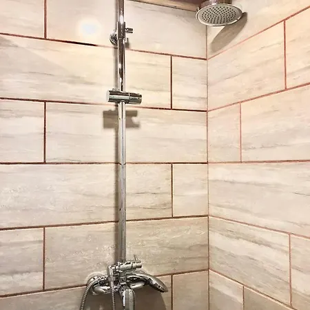 на романчука в центрі Lviv