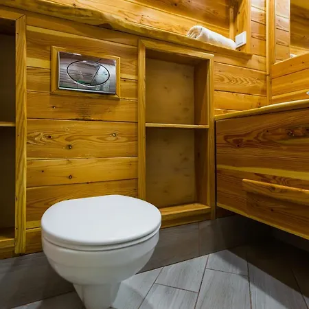 на романчука в центрі