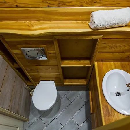 на романчука в центрі * إلفيف