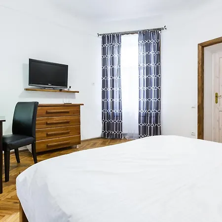 на романчука в центрі إلفيف