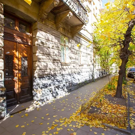 на романчука в центрі Apartamento