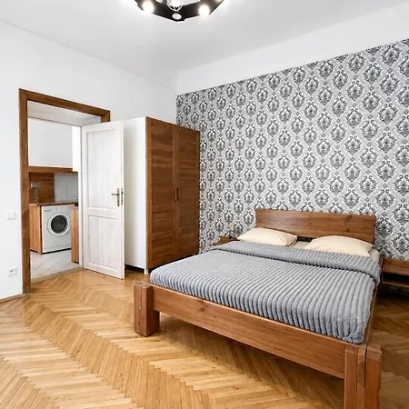 на романчука в центрі * Lwów