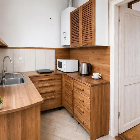 на романчука в центрі Apartament *